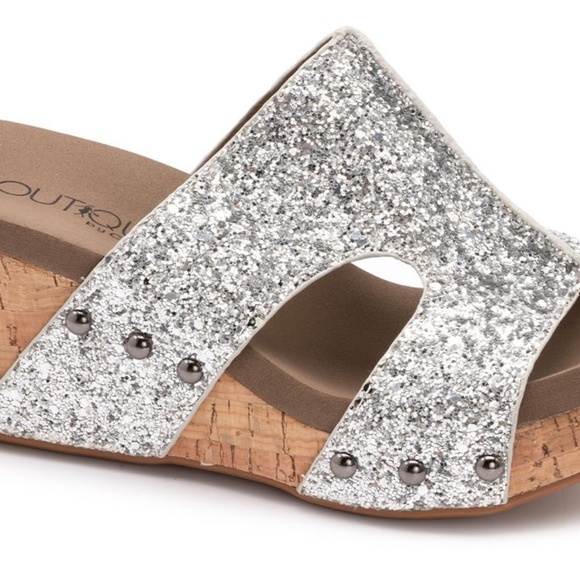 Corkys Shoes - Corkys Oasis